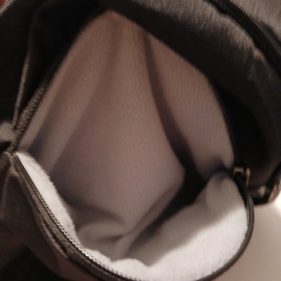 Under Armour Black Hustle Lite Backpack - Picture 6 of 9